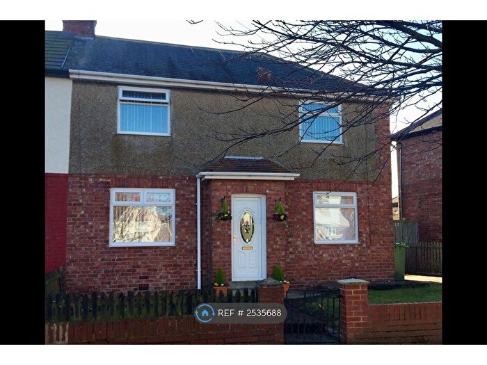 3 Bedroom Semi-Detached House To Rent In Kielder Gardens, Jarrow, NE32