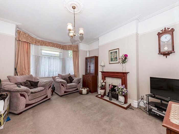 6 Bedroom Semi-Detached House To Rent In Witham Road, Isleworth, TW7