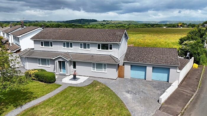 4 Bedroom Detached House For Sale In Yr Efail, Treoes, Vale Of Glamorgan, CF35