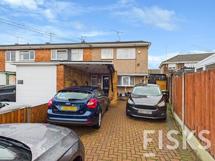 3 Bedroom End Terrace House For Sale In Waarden Road, Canvey Island, SS8