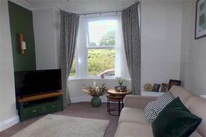 3 Bedroom Property To Rent In Barmouth Villas, CW8
