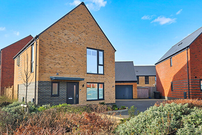 3 Bedroom Detached House For Sale In Archer Road, Lee-On-The-Solent, PO13