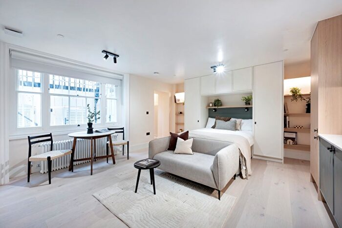 Studio To Rent In Kensington Gardens Square, London, W2
