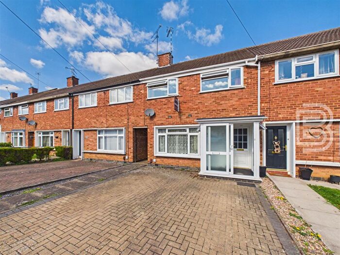 3 Bedroom Terraced House For Sale In Eden Road, Hillmorton, Rugby, CV21