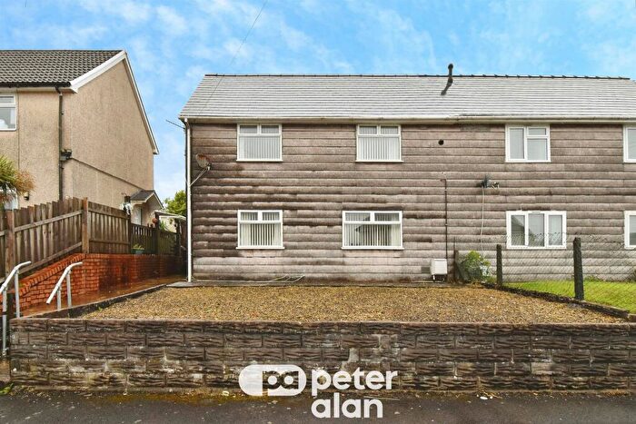 3 Bedroom Semi-Detached House For Sale In Linden Way, Trefechan, Merthyr Tydfil, CF48