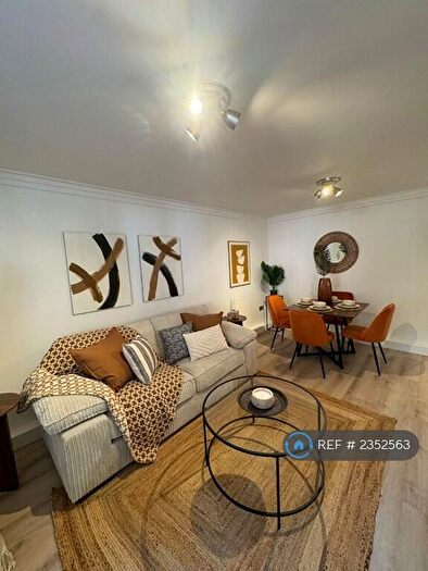 2 Bedroom Flat To Rent In Yare Court, Norwich, NR7