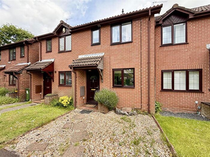 2 Bedroom Terraced House To Rent In Stirling Crescent, Hedge End, SO30