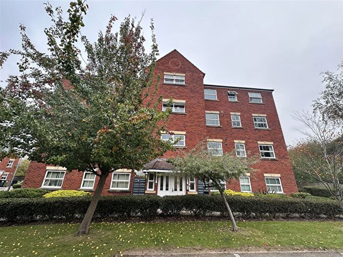 2 Bedroom Flat To Rent In Clarkson Close, Nuneaton, CV11