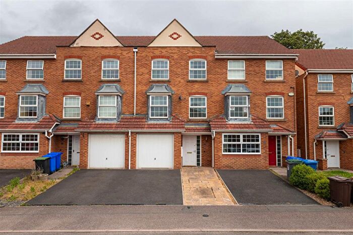 Town House For Sale In Bullrushes Close, Etruria, Stoke-On-Trent, ST1