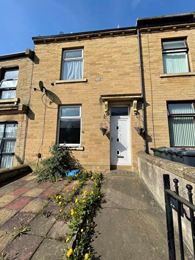 4 Bedroom Terraced House To Rent In Girlington Road, Bradford, BD8
