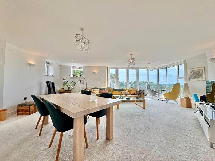 2 Bedroom Apartment To Rent In Alipore Close, Poole, BH14