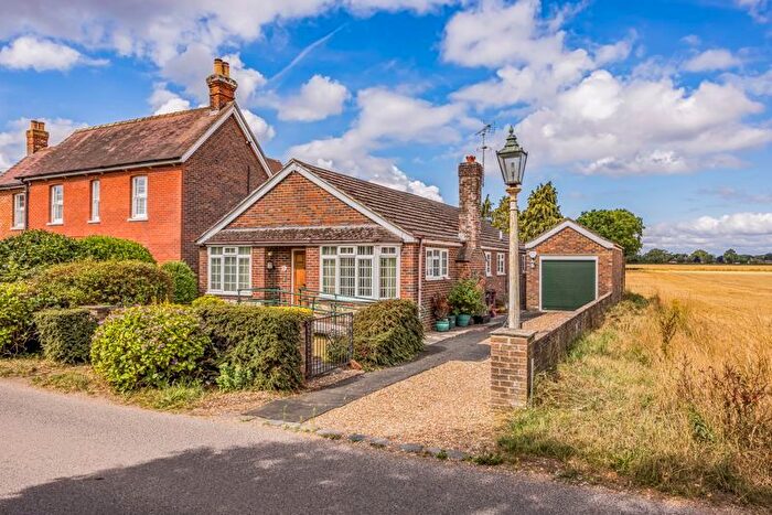 3 Bedroom Detached Bungalow For Sale In Drift Lane, Bosham, PO18