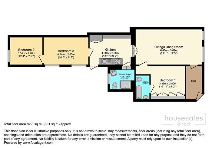 2 Bedroom Flat For Sale In North Street Stonehouse, Lostwithiel, PL22