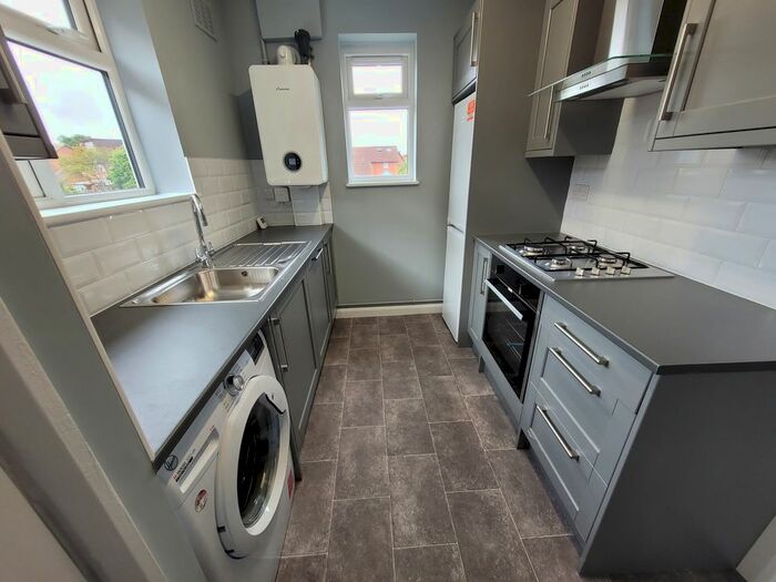 2 Bedroom Maisonette To Rent In Ardrossan Gardens, Worcester Park, KT4