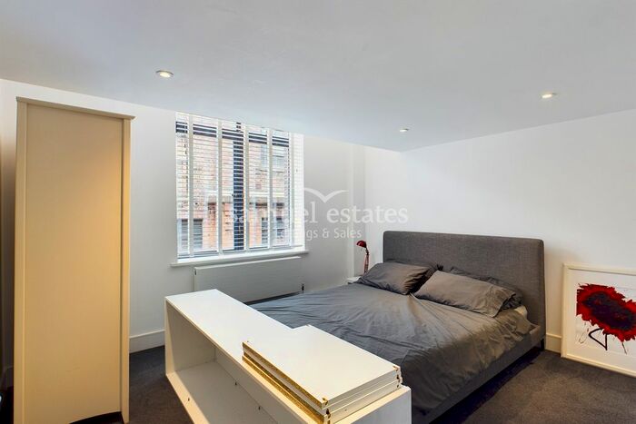 2 Bedroom Flat To Rent In Old Town Hall Apartments, Spa Road, Bermondsey, SE16