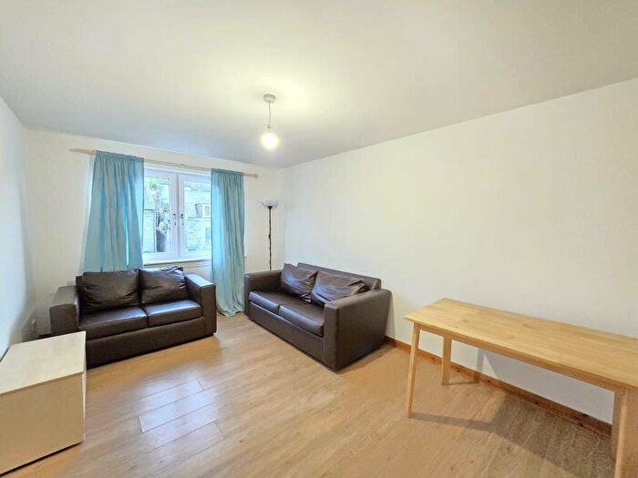 2 Bedroom Flat To Rent In Great Northern Road, Woodside, Aberdeen, AB24