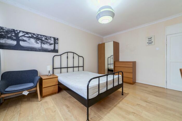 4 Bedroom Flat To Rent In Ledbury House, Portobello Court, London, W11