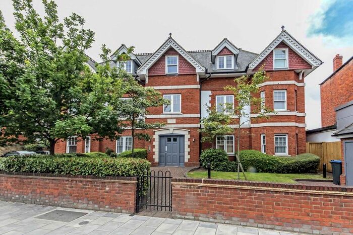 2 Bedroom Flat To Rent In Ewell Road, Surbiton, KT6