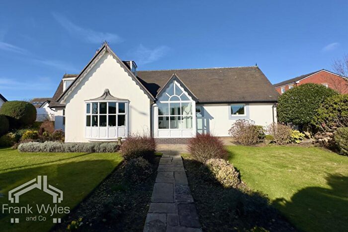 4 Bedroom Detached House For Sale In West Beach, Lytham, FY8