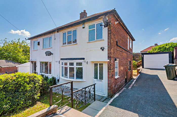 3 Bedroom Semi Detached House To Rent In Glendale Close, Bradford, BD6