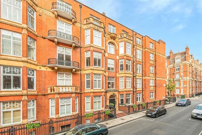 2 Bedroom Flat To Rent In Montagu Mansions, Marylebone, W1U