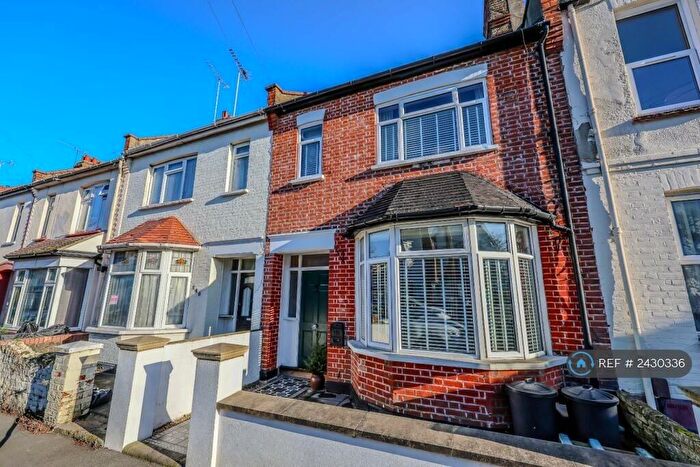 4 Bedroom Terraced House To Rent In Silverdale Avenue, Westcliff-On-Sea, SS0