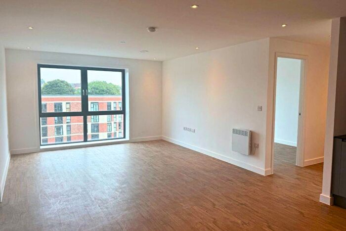 1 Bedroom Apartment For Sale In Phoenix, Saxton Lane, Leeds, LS9