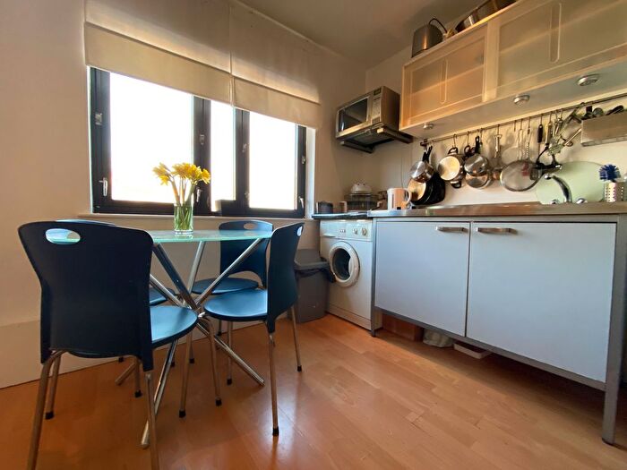 1 Bedroom Terraced House To Rent In Richmond Court, Richmond Road, Roath, CF24