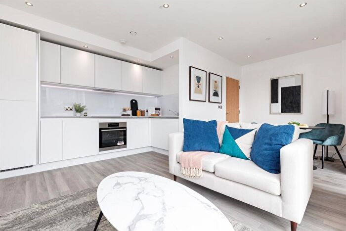 1 Bedroom Flat To Rent In Apt, Thames Road, E16