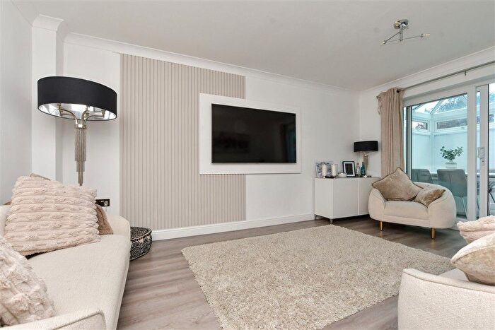 4 Bedroom Detached House For Sale In Portlight Place, Whitstable, Kent, CT5