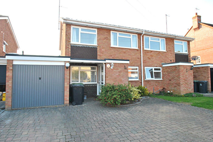 4 Bedroom Semi-Detached House To Rent In Coppice Mead, Stotfold, SG5