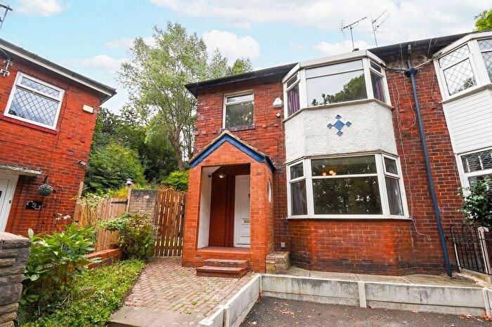 3 Bedroom Semi Detached House For Sale In Barr Hill Avenue, Salford, M6