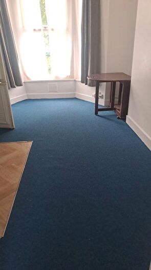 1 Bedroom Flat To Rent In Elgin Rd, IG3