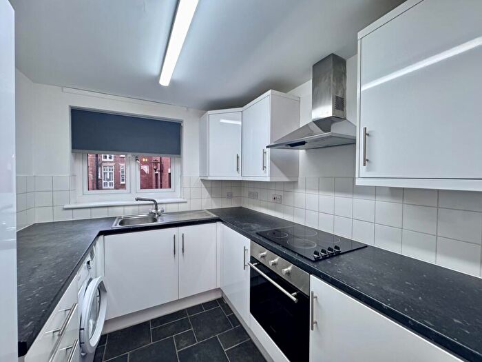 1 Bedroom Flat To Rent In Trivett Square, Nottingham, NG1
