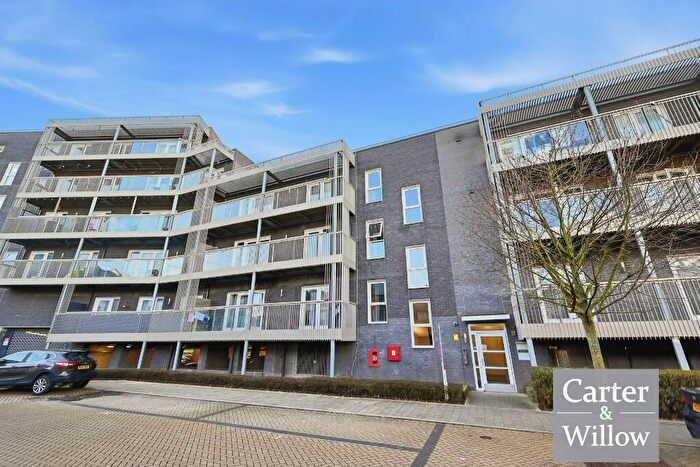 2 Bedroom Flat For Sale In Samuel Garside House, De Pass Gardens, Barking, IG11