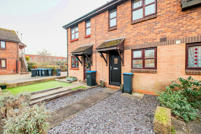 2 Bedroom Terraced House To Rent In Pilgrims Walk, Worthing, BN13