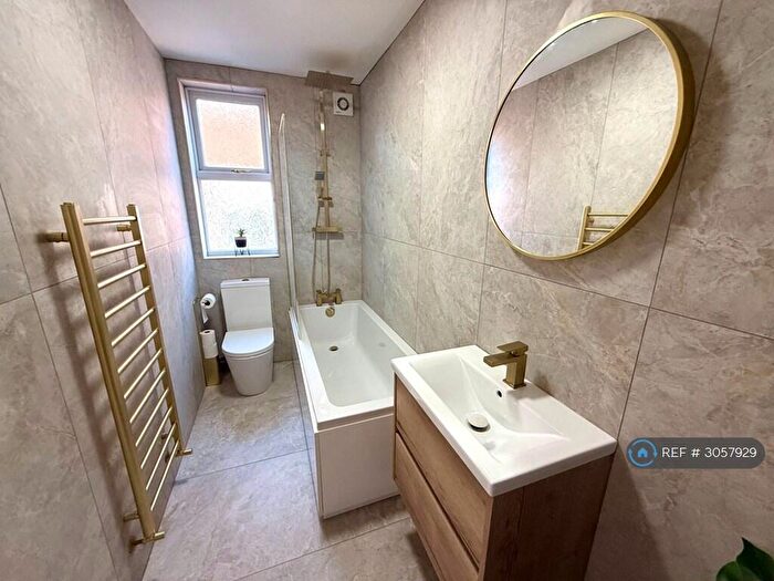 1 Bedroom Flat To Rent In Burton Road, Manchester, M20