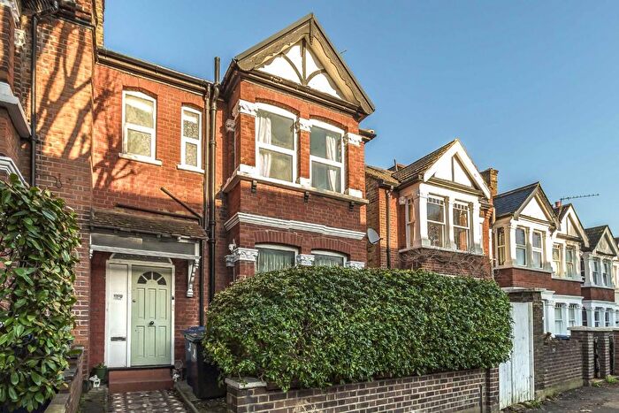 1 Bedroom Flat To Rent In Leighton Road, West Ealing, W13