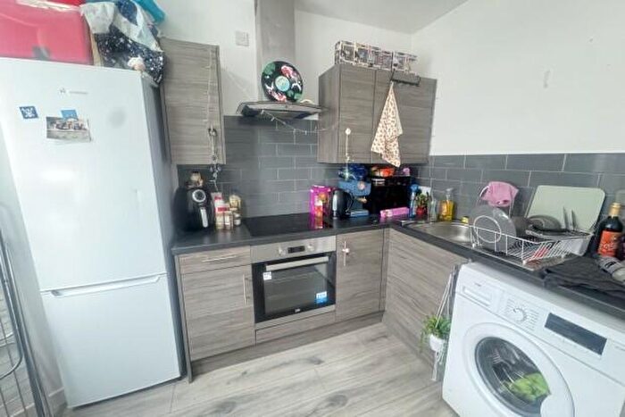 1 Bedroom Flat To Rent In Mackintosh Place Cardiff, CF24
