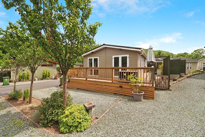 2 Bedroom Park Home For Sale In Alsop Lane, Whatstandwell, Matlock, DE4