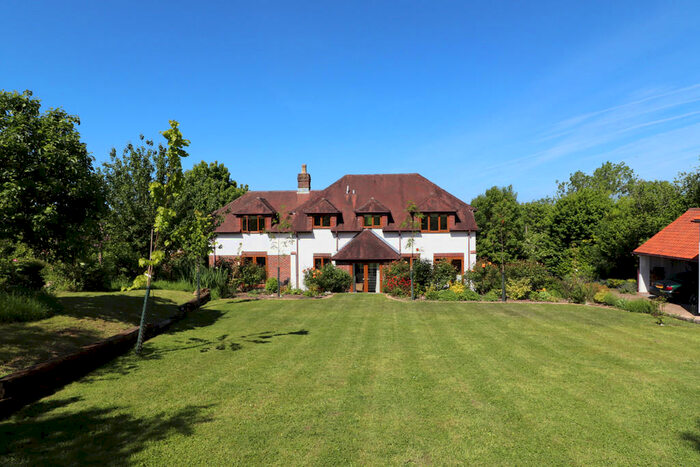 5 Bedroom Detached House For Sale In Chalk Hill, Soberton, SO32