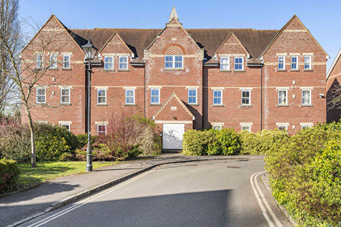2 Bedroom Apartment For Sale In Plater Drive, Oxford, OX2