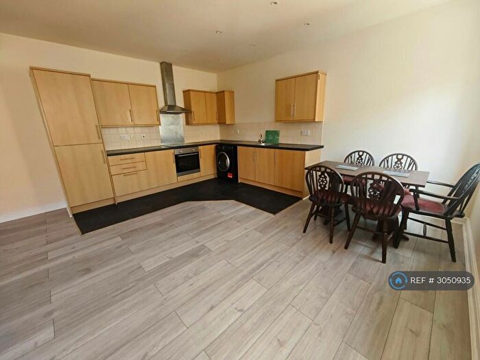2 Bedroom Flat To Rent In Park Road, Peterborough, PE1