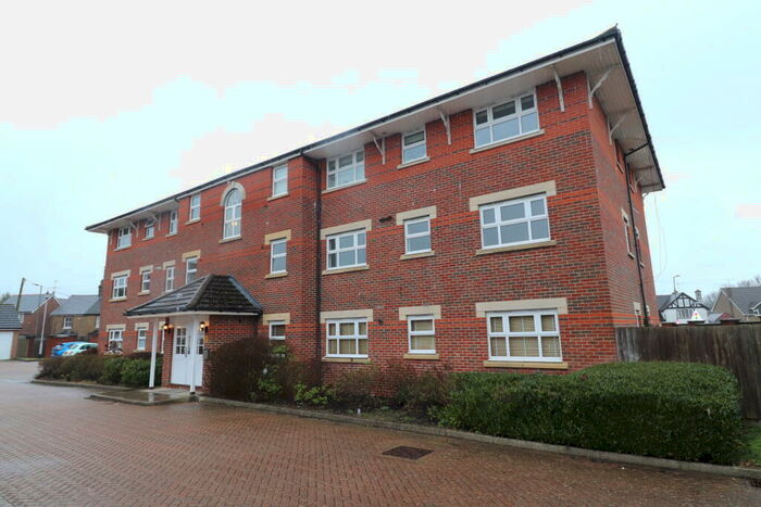 2 Bedroom Apartment To Rent In Billericay Town Centre, CM11