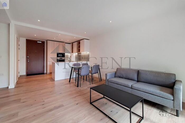 1 Bedroom Flat For Sale In Blenheim Mansions, Mary Neuner Road, N8