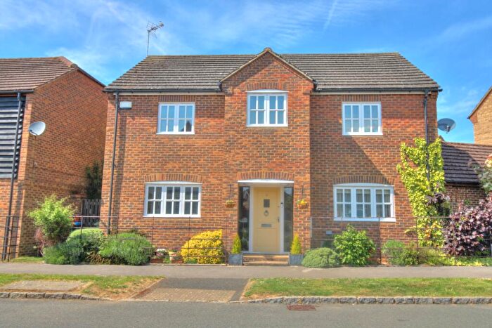 4 Bedroom Detached House For Sale In Goldhawk Road, Milton Keynes, MK10