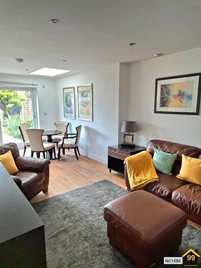 1 Bedroom Flat To Rent In Thames Avenue, Perivale, Greenford, London, UB6