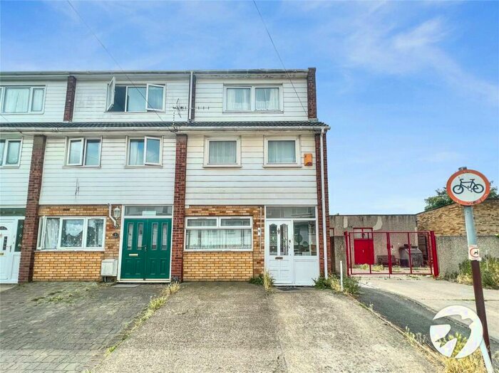 4 Bedroom House To Rent In Waid Close, Dartford, Kent, DA1