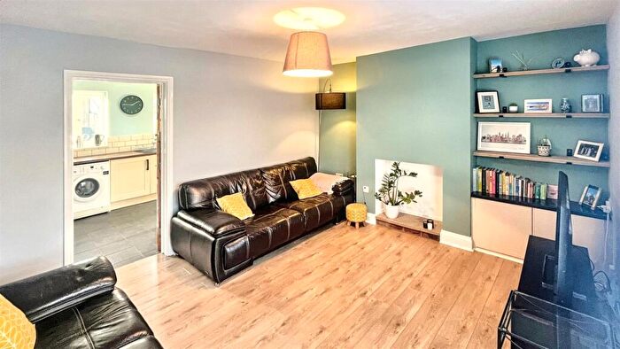 2 Bedroom End Of Terrace House For Sale In Brook Lane, Birmingham, B13