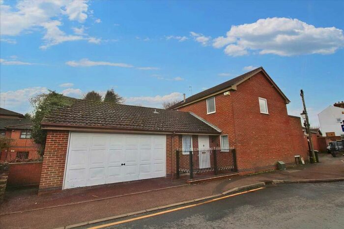 3 Bedroom Detached House To Rent In Station Road, Kimberley, Nottingham, NG16